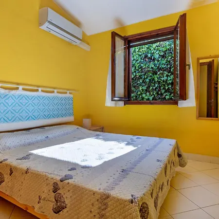 Guesthost - Florilla With Sea View Terrace 빌라 *