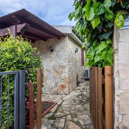 Villa Guesthost - Florilla With Sea View Terrace Geremèas